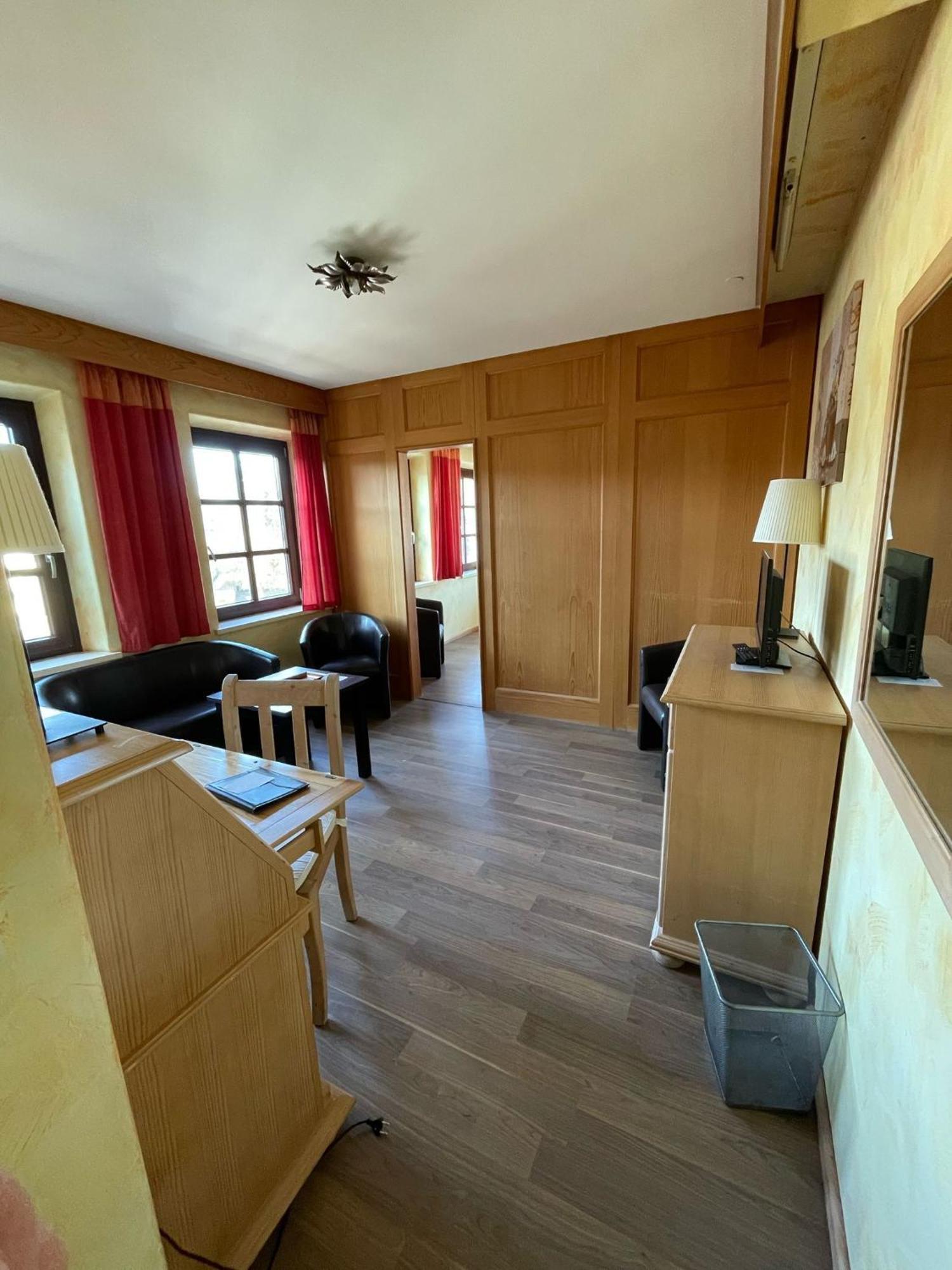 Landhotel Neukirchner Hof Neukirchen Bei Sulzbach-Rosenberg Extérieur photo